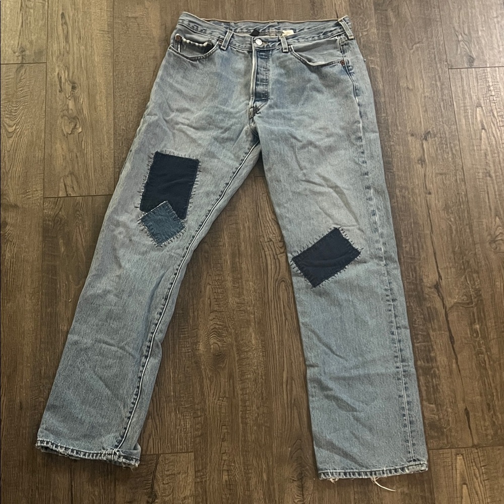 Vintage Baggy Levi Blue Jeans with Blue/Black Patches